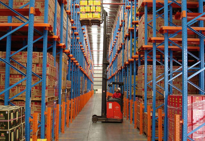 各行各業(yè)選擇倉儲貨架的技巧 山東倉儲貨架廠家